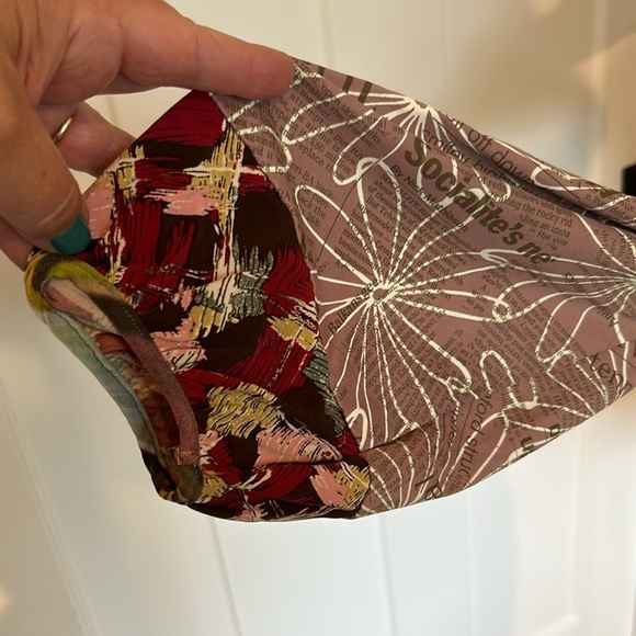 2 piece Tank top and belted over jacket “nothing matches” newspaper print fabric - Picture 8 of 17